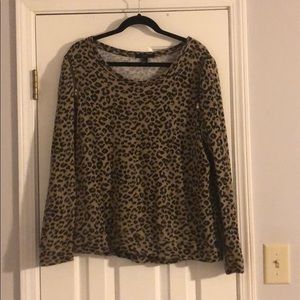 Lightweight leopard sweatshirt